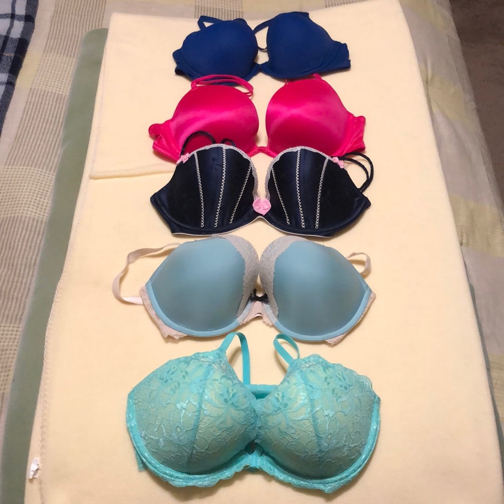36D Bra Lot